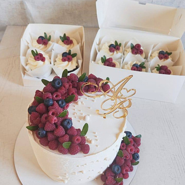 «Пиршество ягод» купить - прокопьевск.сладкоежкин.рф