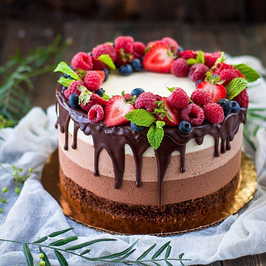 Торт "Три шоколада" купить - прокопьевск.сладкоежкин.рф