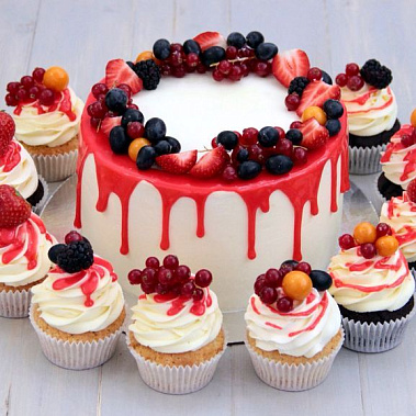 Торт глазурь и ягоды купить - прокопьевск.сладкоежкин.рф